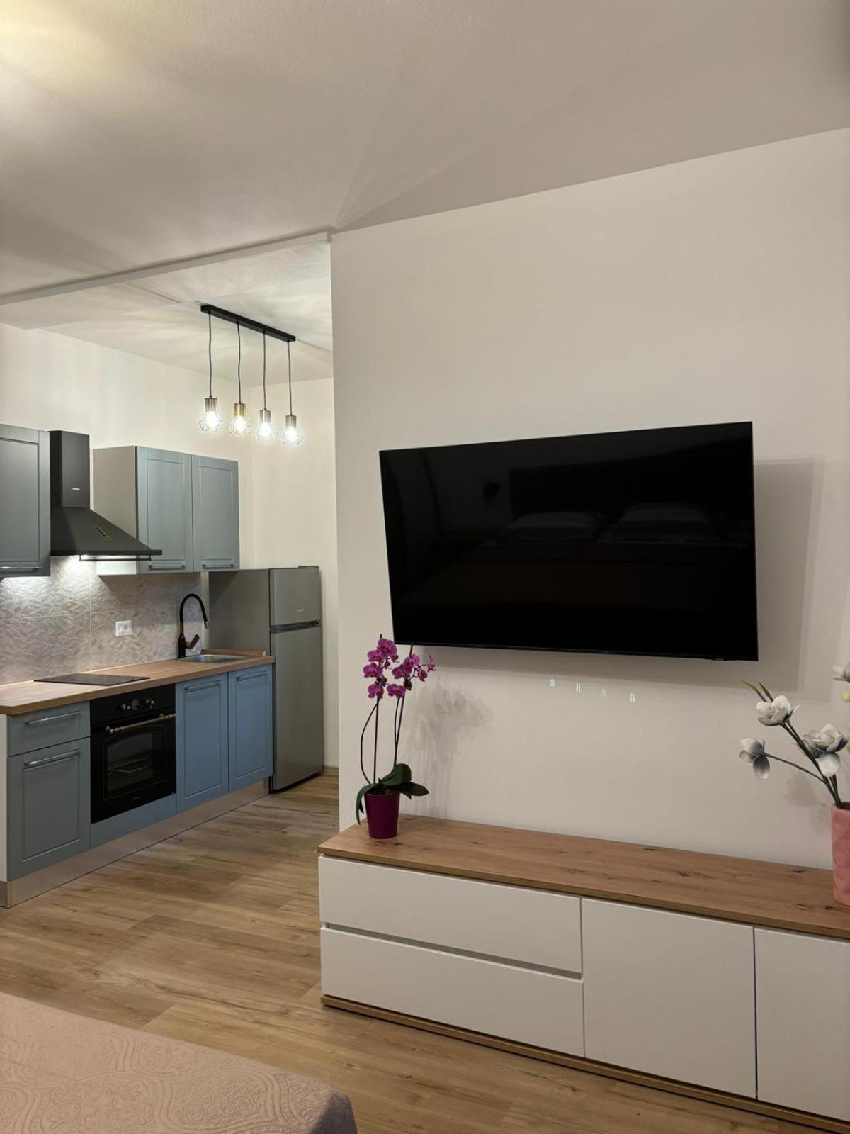 Apartment&Room Marlen Rovinjsko Selo Buitenkant foto