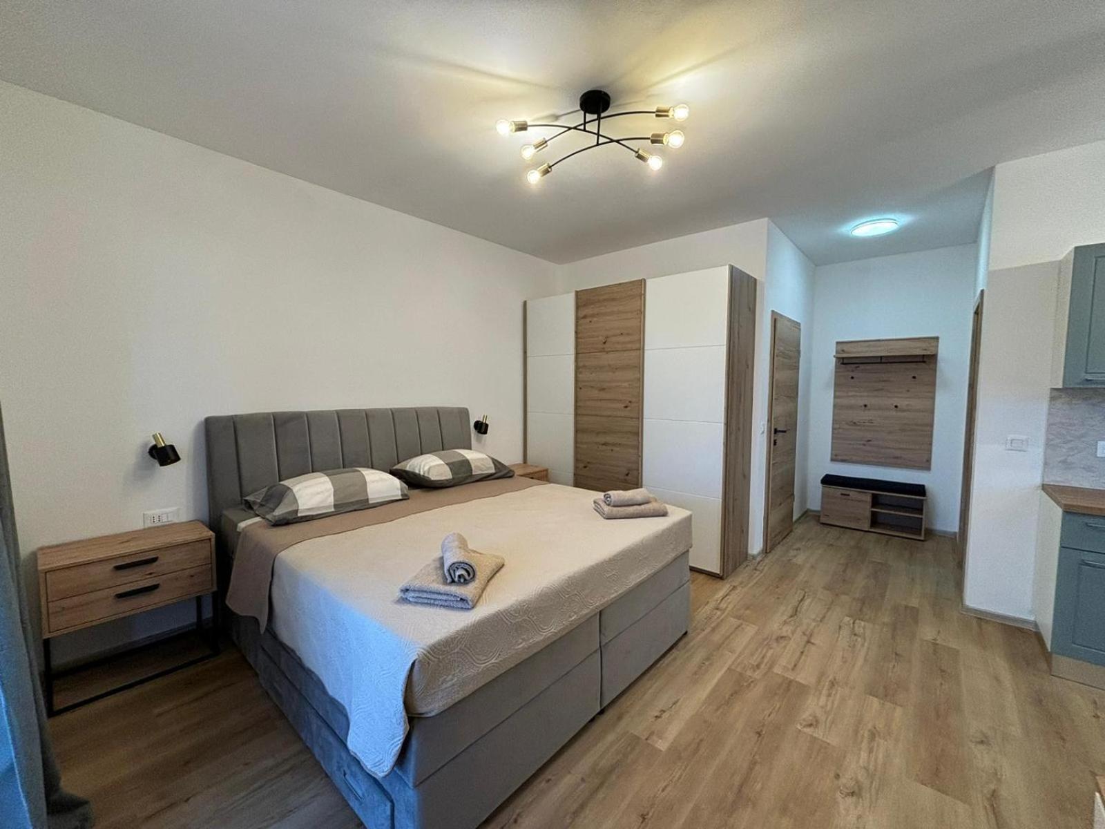Apartment&Room Marlen Rovinjsko Selo Buitenkant foto